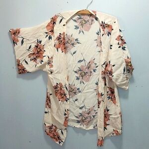 Saltwater Luxe Pipa Open Front Floral Kimono One Size
